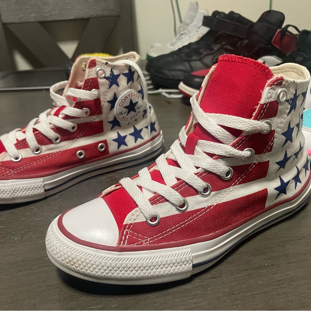 Converse - Picture 2 of 6